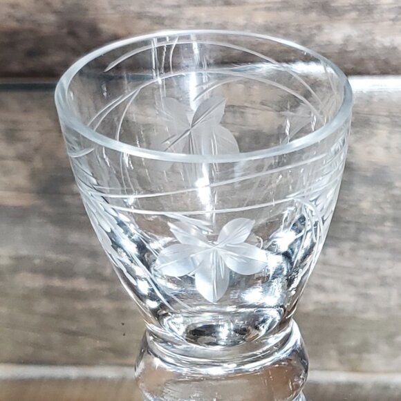 Vintage Crystal Cordial Liqour Shot Glass - Grape Vine Design - Picture 6 of 6